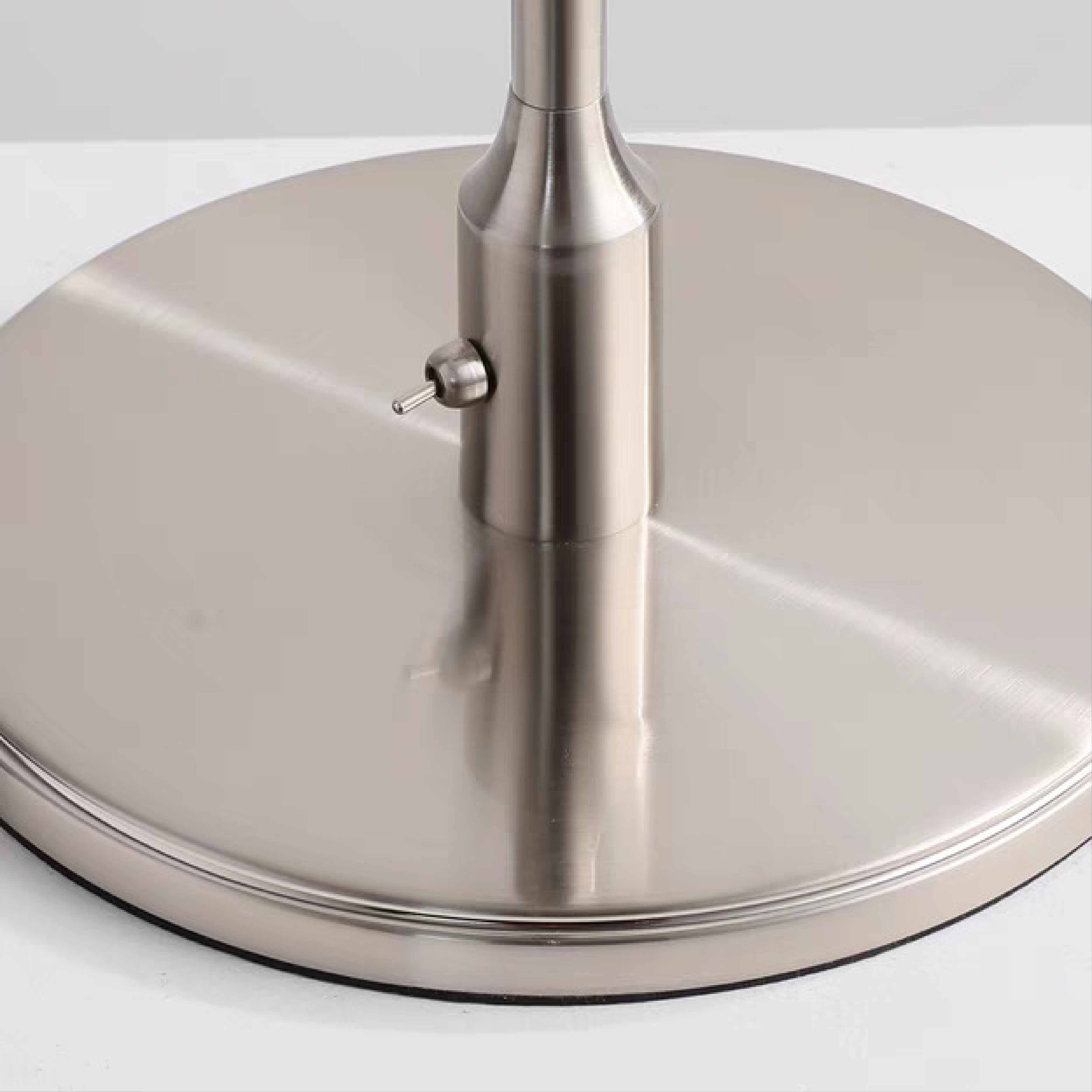 Lampe de table design suédois