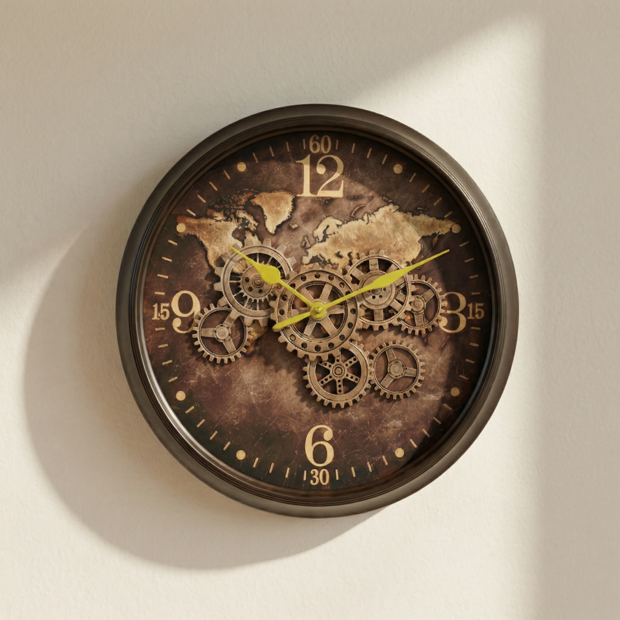 Horloge murale mécanique style industriel avec engrenages apparents